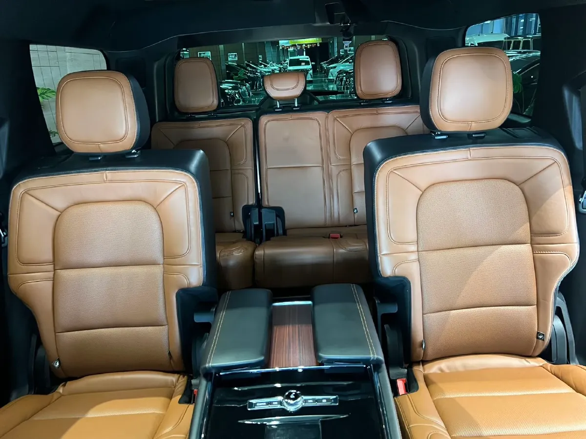 2020 Lincoln Navigator 3.5T 388HP V6 10AT,autocango,china used car exporter,china ev exporter,chinese used car exporter,chinese used ev exporter