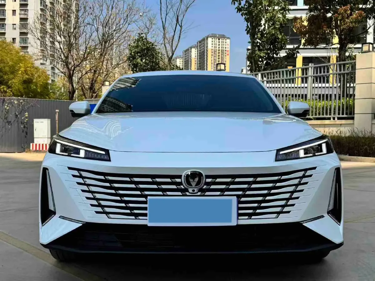 2024 ChangAn Eado 1.5T 170HP L4 7DCT,autocango,china used car exporter,china ev exporter,chinese used car exporter,chinese used ev exporter