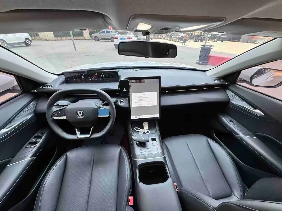 2024 ChangAn Eado 1.5T 170HP L4 7DCT,autocango,china used car exporter,china ev exporter,chinese used car exporter,chinese used ev exporter