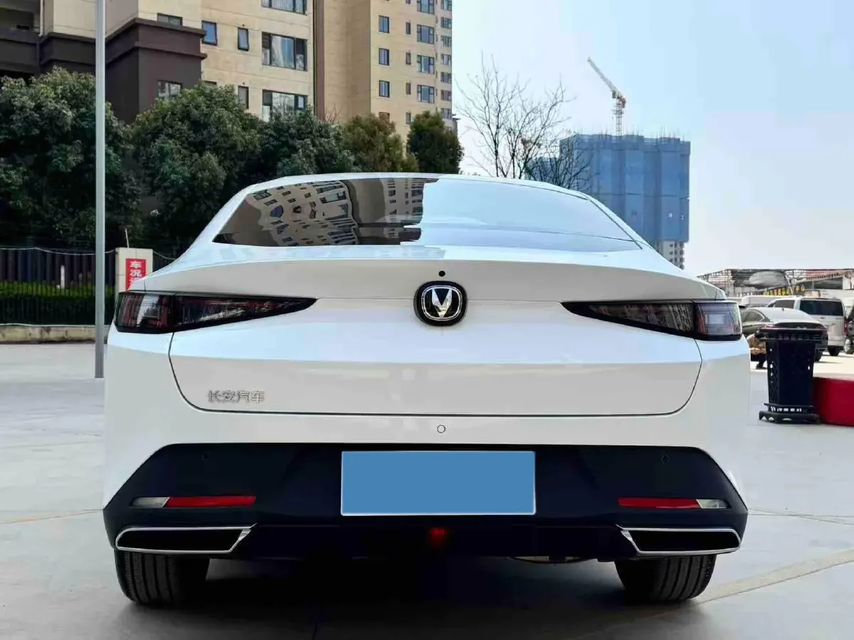 2024 ChangAn Eado 1.5T 170HP L4 7DCT,autocango,china used car exporter,china ev exporter,chinese used car exporter,chinese used ev exporter