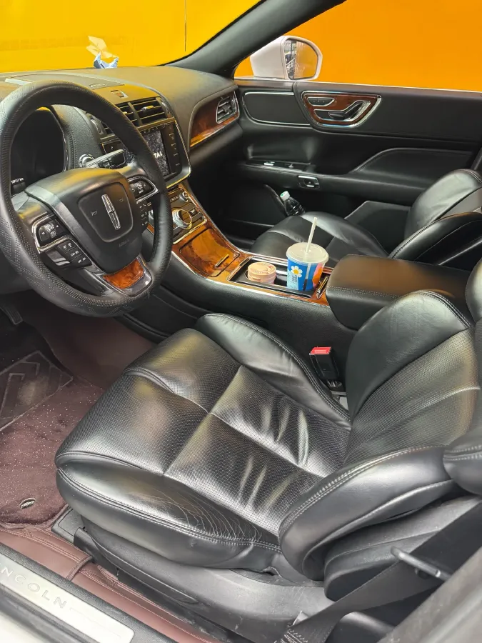 2018 Lincoln Continental 2.0T 261HP L4 6AT,autocango,china used car exporter,china ev exporter,chinese used car exporter,chinese used ev exporter