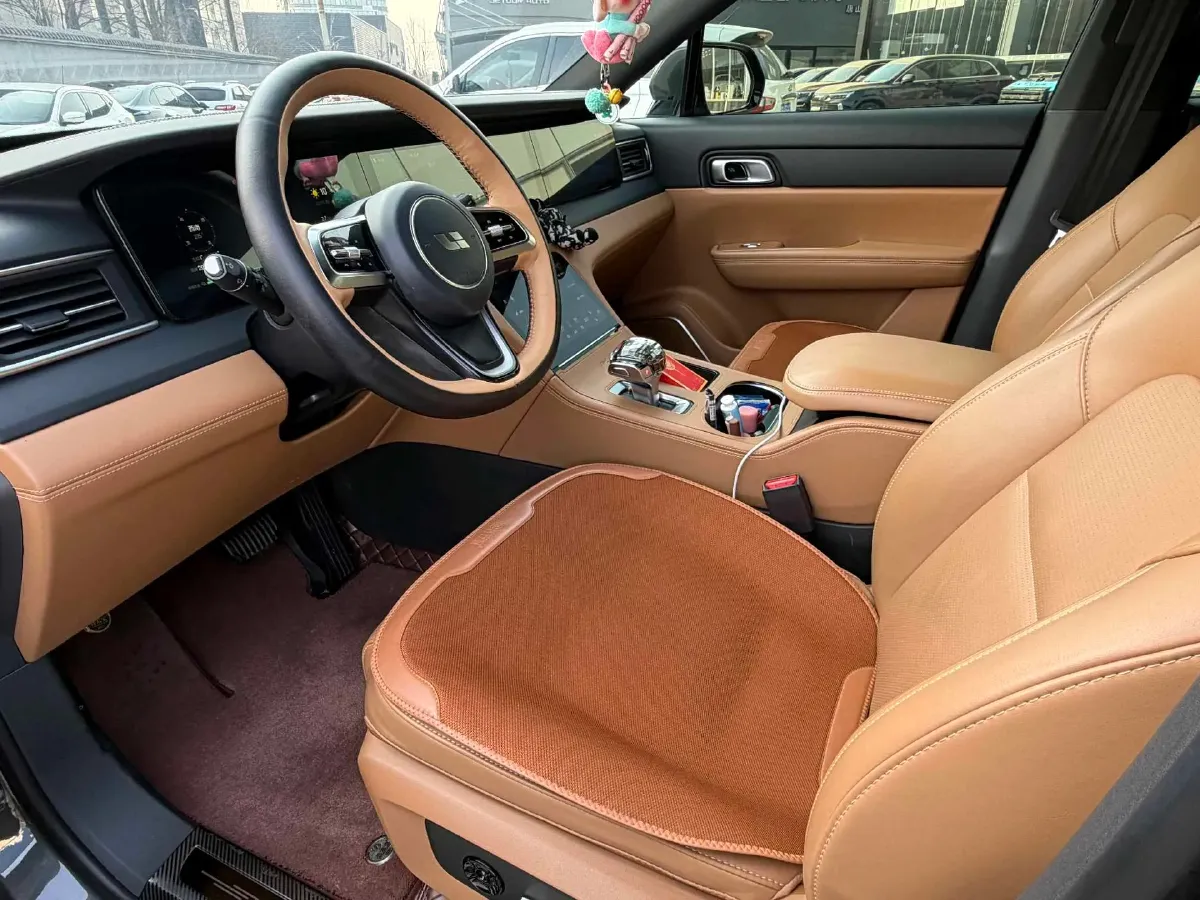 2021 Li ONE Range Extended 131HP REEV 40.5KWH,autocango,china used car exporter,china ev exporter,chinese used car exporter,chinese used ev exporter