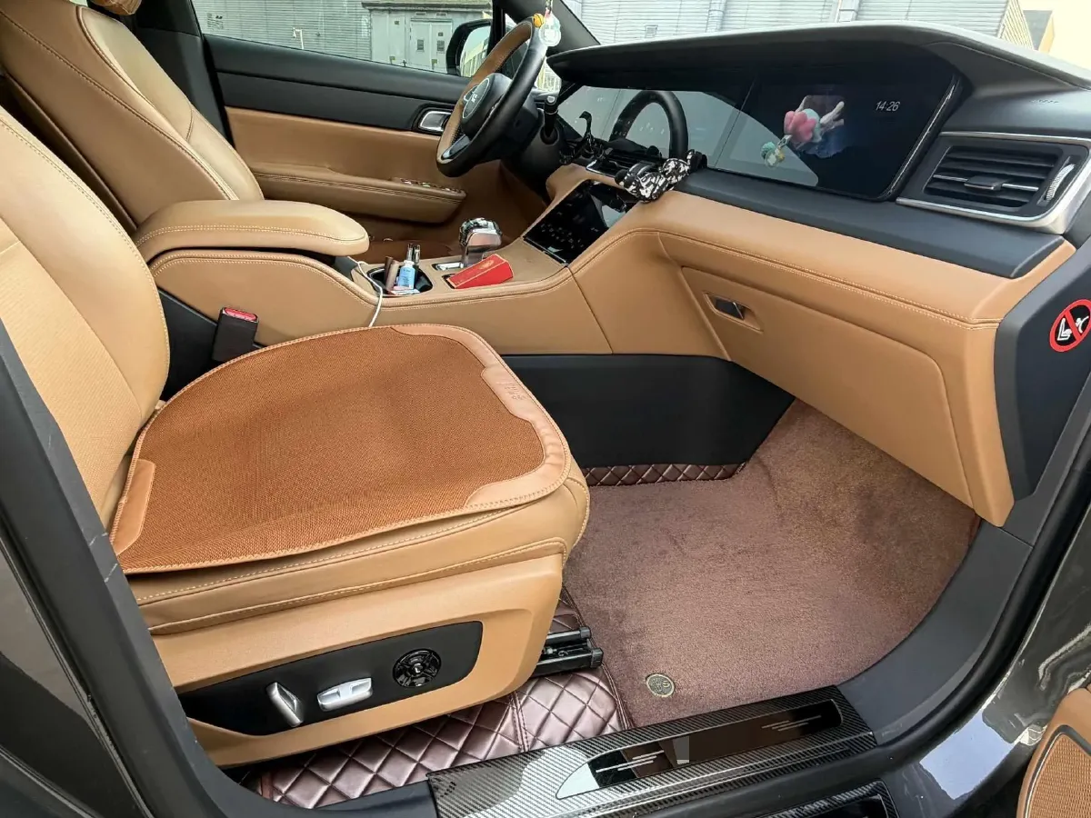 2021 Li ONE Range Extended 131HP REEV 40.5KWH,autocango,china used car exporter,china ev exporter,chinese used car exporter,chinese used ev exporter