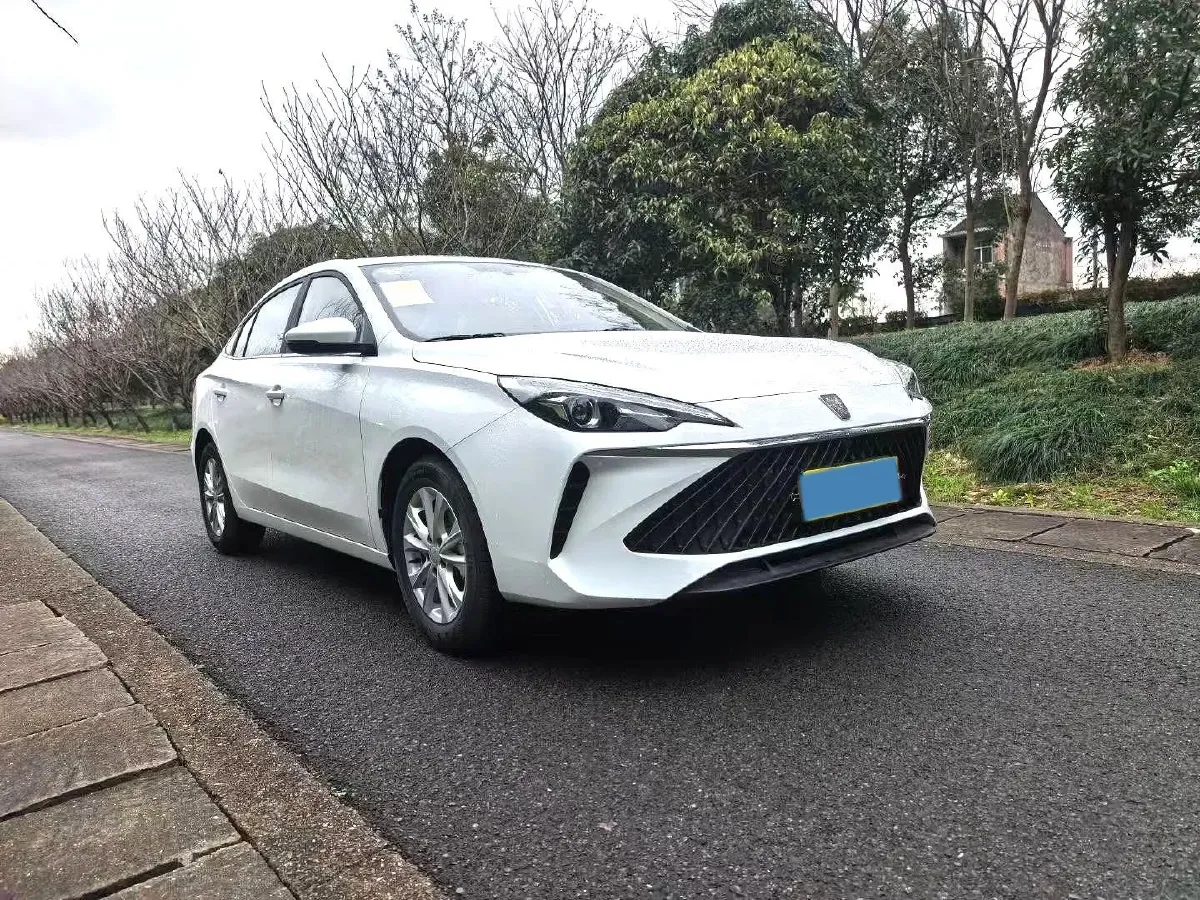 2024 Roewe i5 1.5L 129HP L4 CVT,autocango,china used car exporter,china ev exporter,chinese used car exporter,chinese used ev exporter