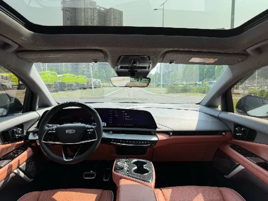 2024 Cadillac OPTIQ BEV 79.7KWH,autocango,china used car exporter,china ev exporter,chinese used car exporter,chinese used ev exporter