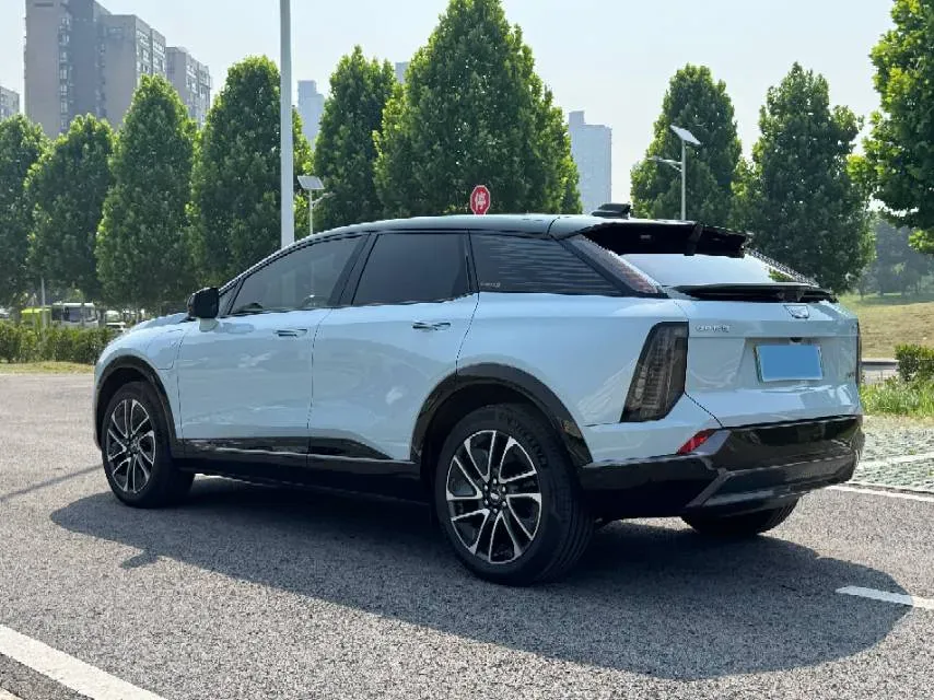 2024 Cadillac OPTIQ BEV 79.7KWH,autocango,china used car exporter,china ev exporter,chinese used car exporter,chinese used ev exporter