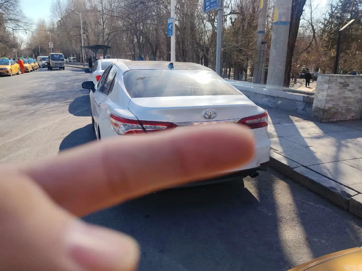 2021 Toyota Camry 2.5L 209HP L4 8AT,autocango,china used car exporter,china ev exporter,chinese used car exporter,chinese used ev exporter