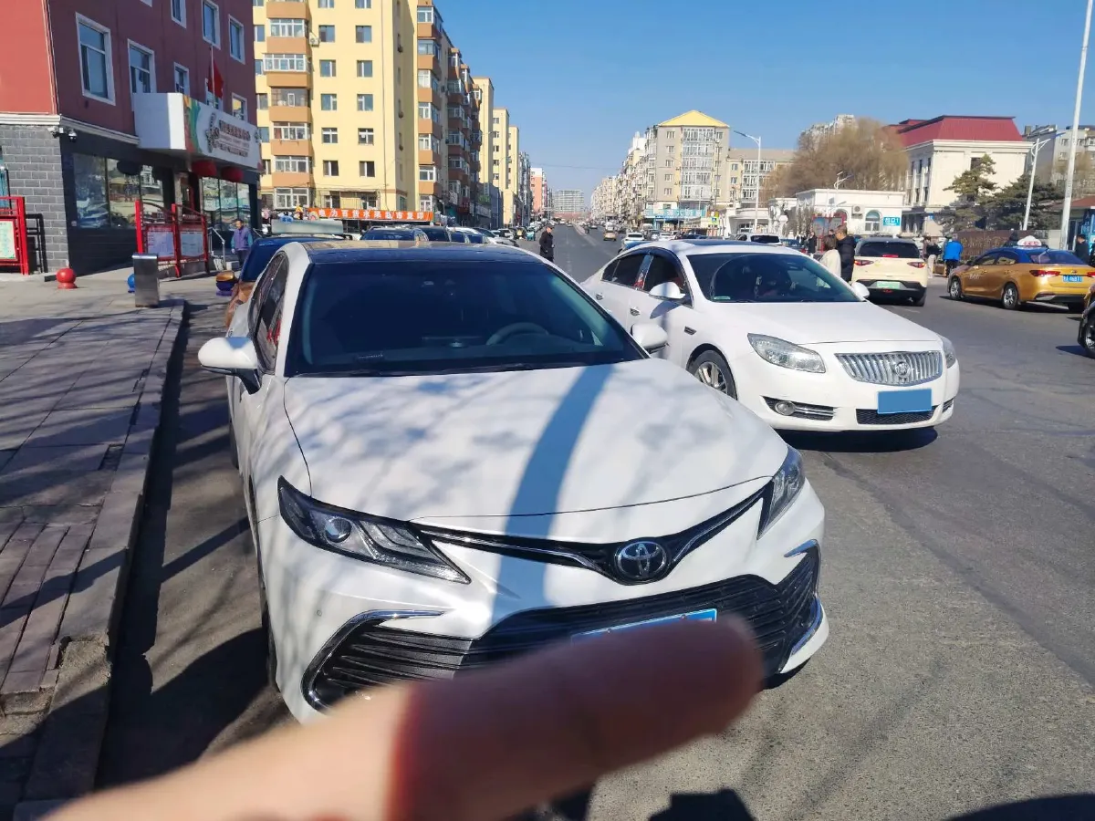 2021 Toyota Camry 2.5L 209HP L4 8AT,autocango,china used car exporter,china ev exporter,chinese used car exporter,chinese used ev exporter