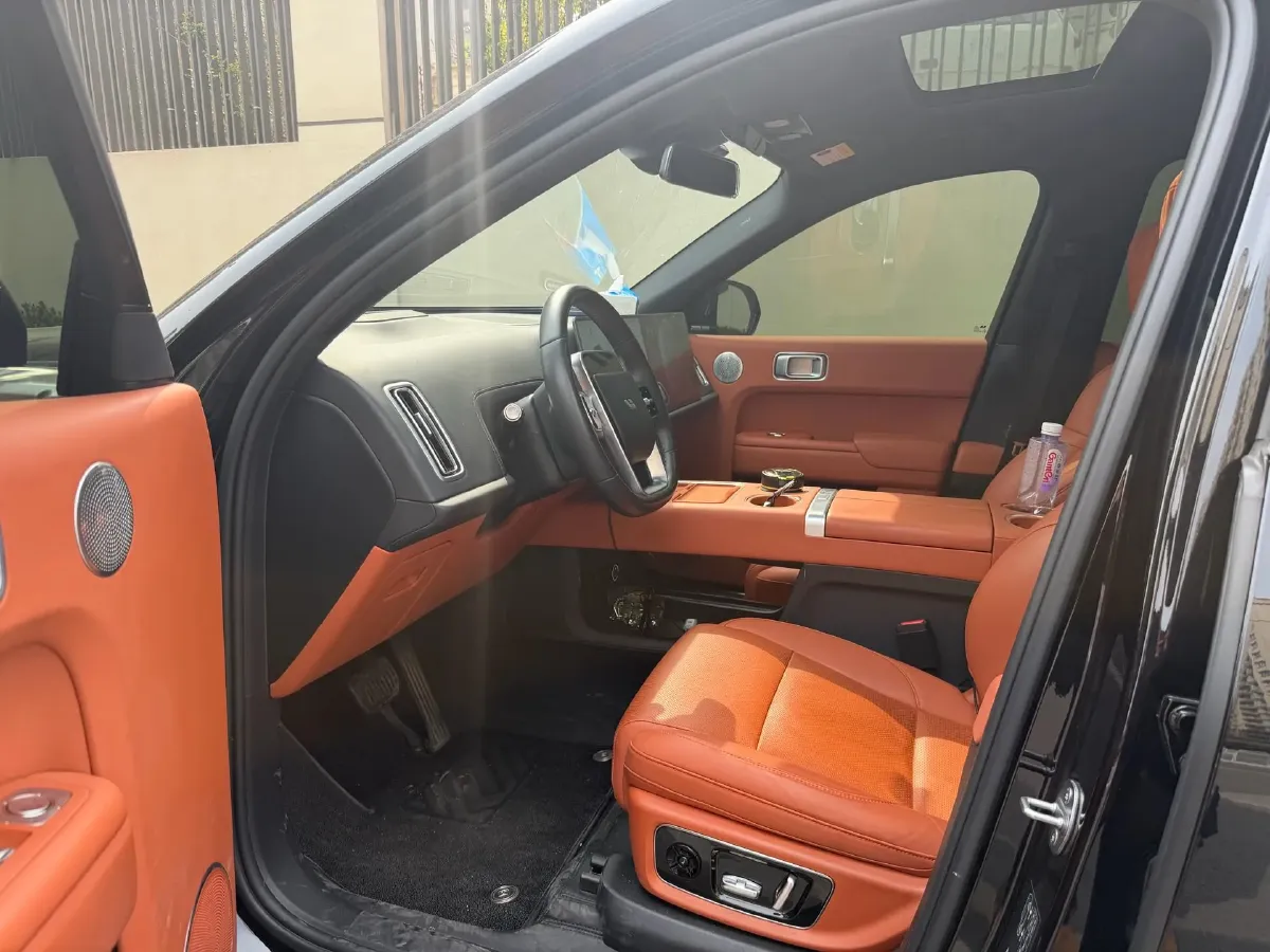 2024 Land Rover Range Rover Evoque 1.5T 200HP L3 8AT PHEV 15.5KWH,autocango,china used car exporter,china ev exporter,chinese used car exporter,chinese used ev exporter