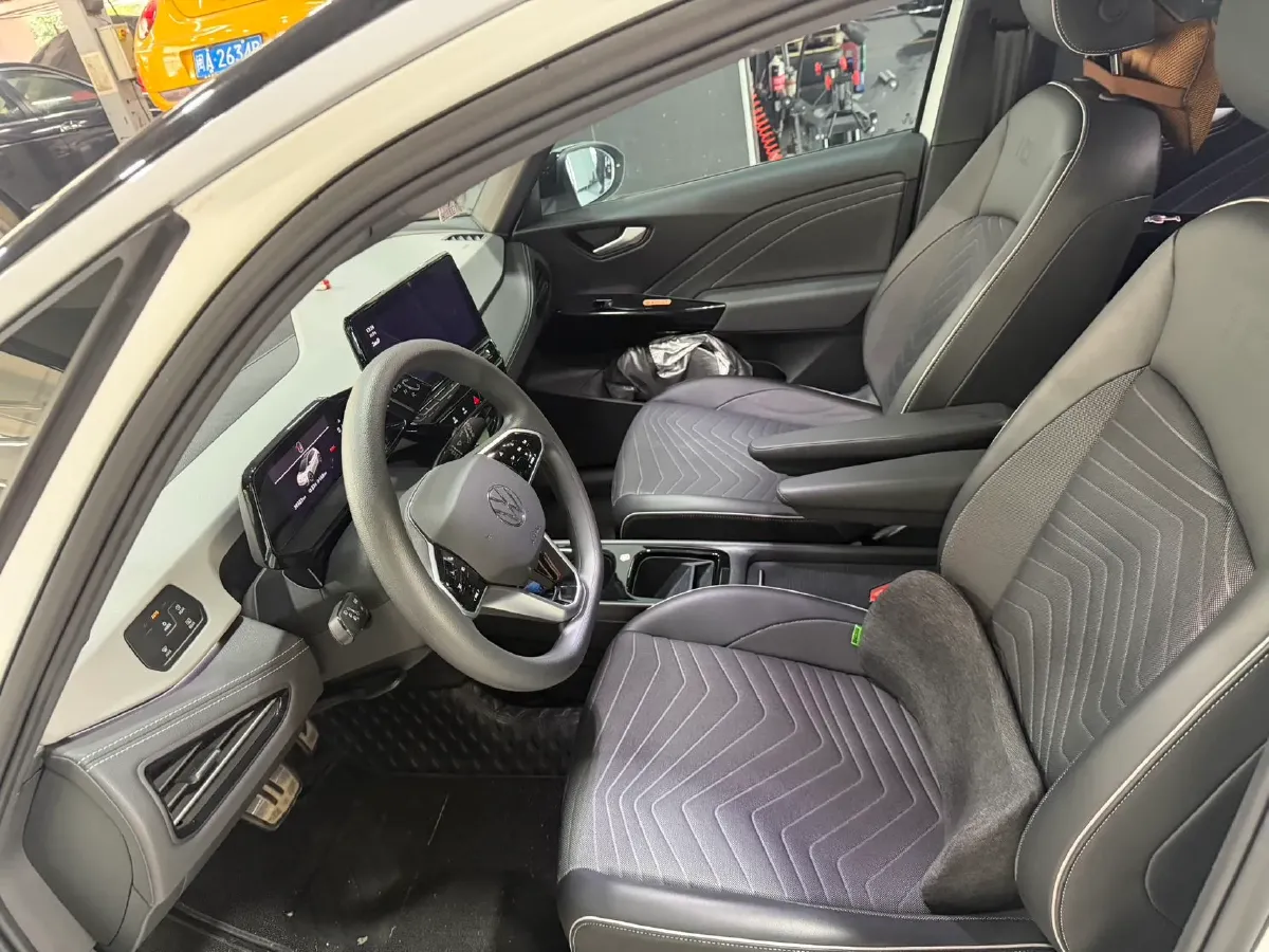 2025 Volkswagen ID.3 BEV 52.8KWH,autocango,china used car exporter,china ev exporter,chinese used car exporter,chinese used ev exporter