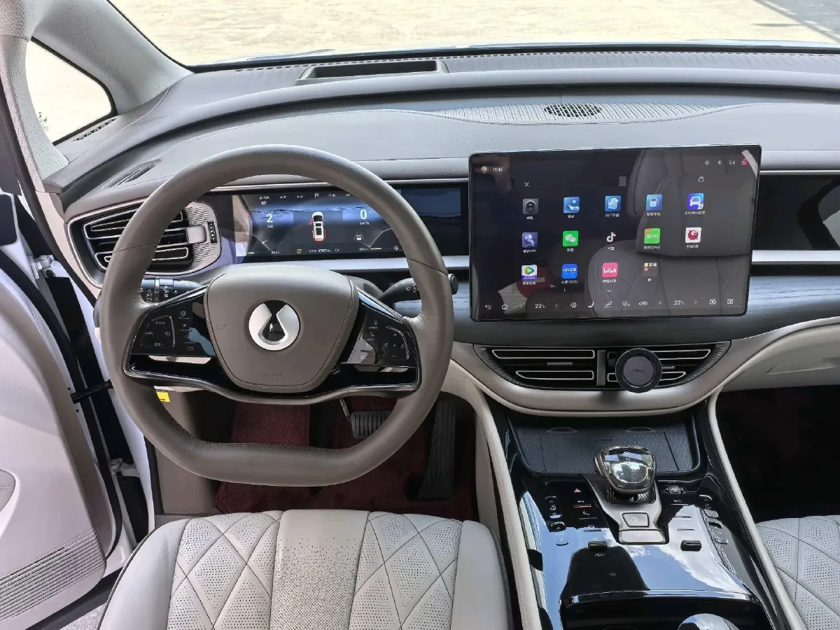 2022 Mercedes-Benz GLC Class 2.0T 197HP L4 9AT,autocango,china used car exporter,china ev exporter,chinese used car exporter,chinese used ev exporter