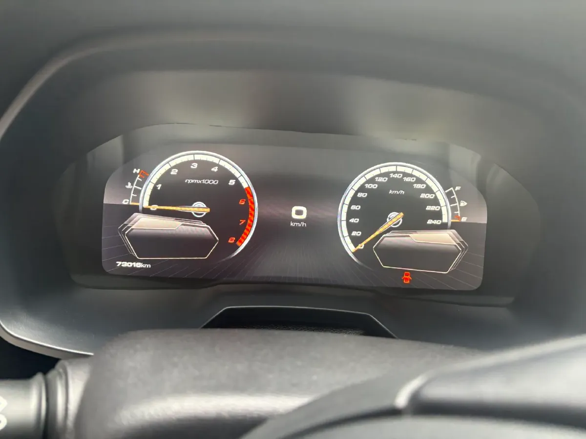 2017 WEY VV7 2.0T 234HP L4 7DCT,autocango,china used car exporter,china ev exporter,chinese used car exporter,chinese used ev exporter