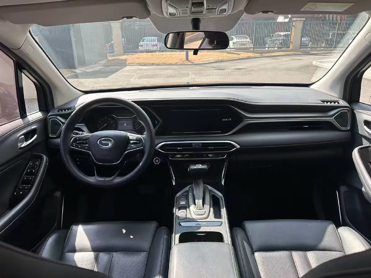 2021 GAC Trumpchi GS4 1.5T 169HP L4 6AT,autocango,china used car exporter,china ev exporter,chinese used car exporter,chinese used ev exporter