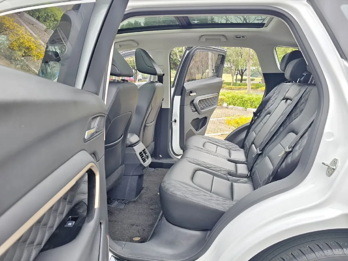 2021 Haval H6 1.5T 150HP L4 7DCT,autocango,china used car exporter,china ev exporter,chinese used car exporter,chinese used ev exporter