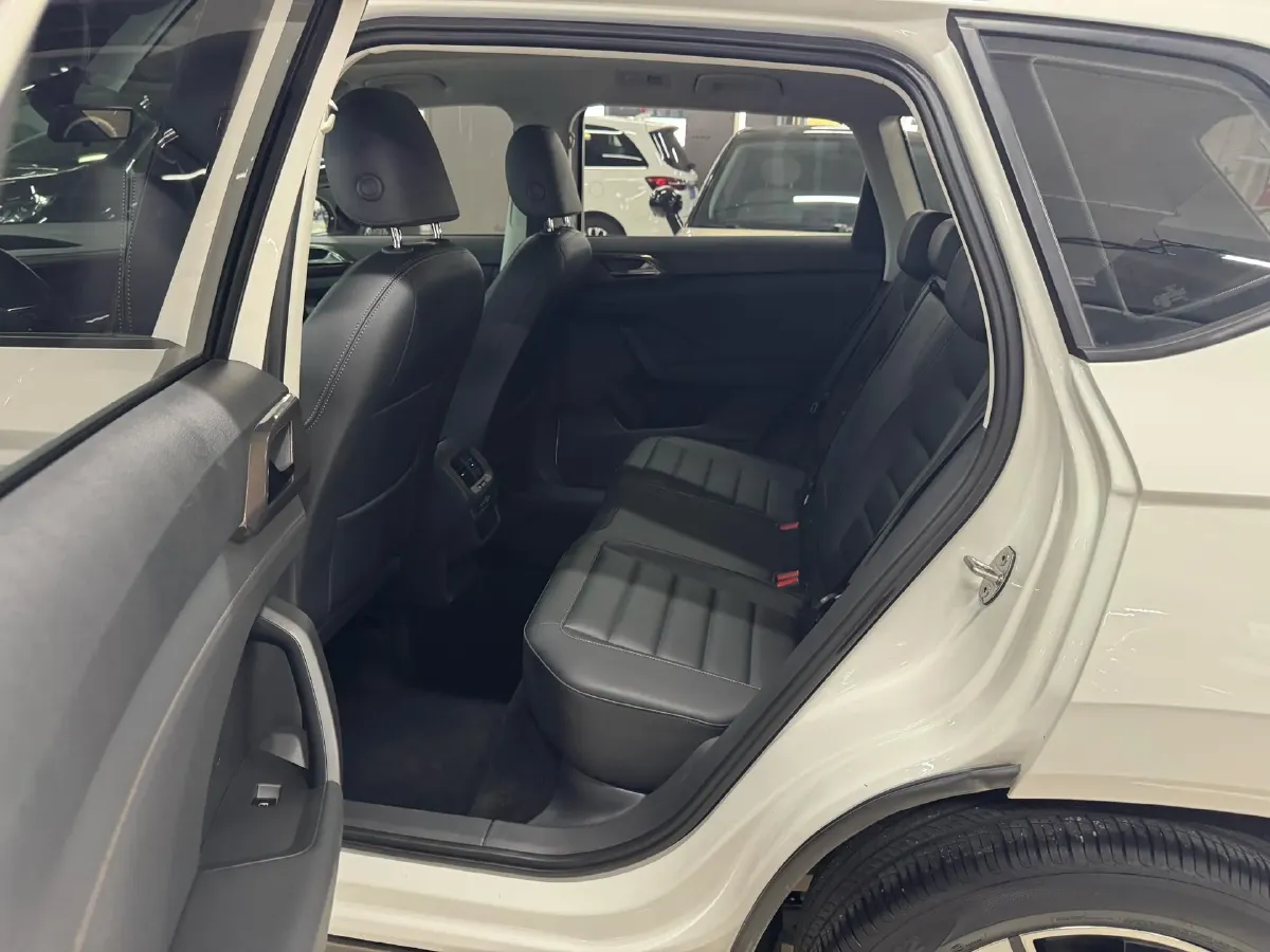 2022 Ford Transit 2.0T 202HP L4 6AT,autocango,china used car exporter,china ev exporter,chinese used car exporter,chinese used ev exporter