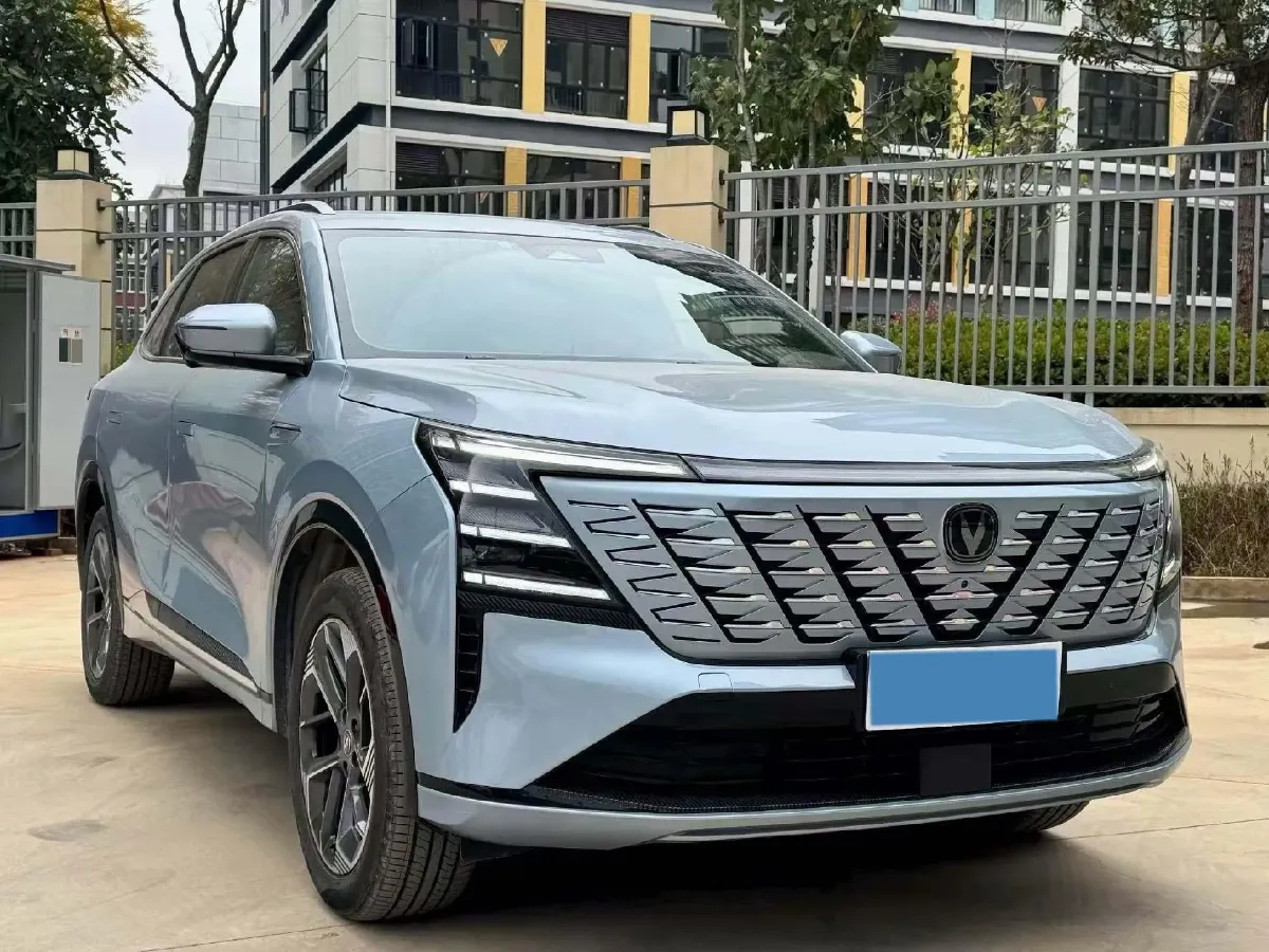 2025 ChangAn CS75 Plus 1.5T 192HP L4 8AT,autocango,china used car exporter,china ev exporter,chinese used car exporter,chinese used ev exporter