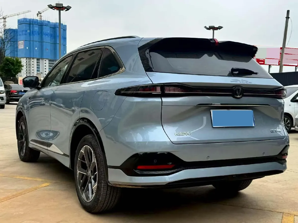 2025 ChangAn CS75 Plus 1.5T 192HP L4 8AT,autocango,china used car exporter,china ev exporter,chinese used car exporter,chinese used ev exporter