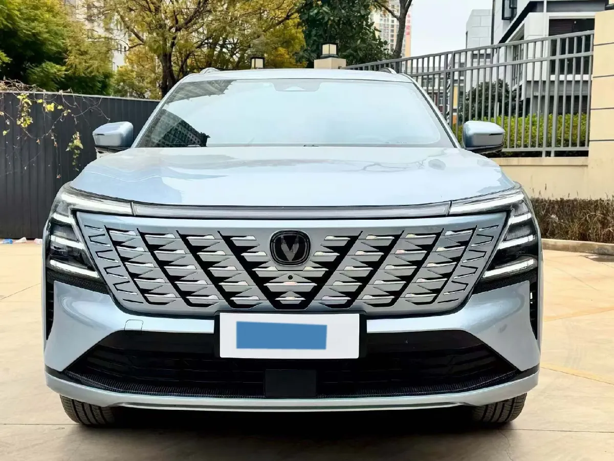 2025 ChangAn CS75 Plus 1.5T 192HP L4 8AT,autocango,china used car exporter,china ev exporter,chinese used car exporter,chinese used ev exporter