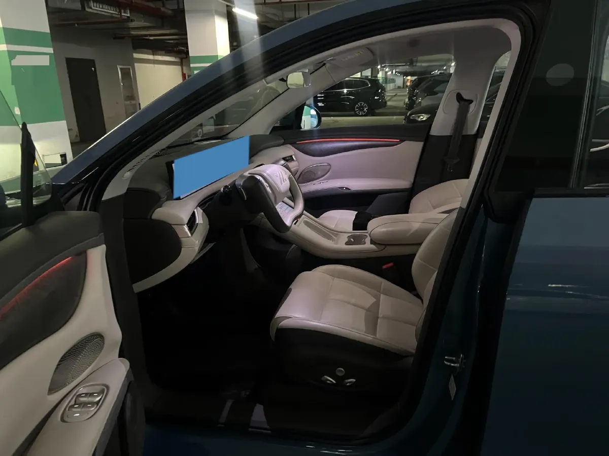 2025 IM LS6 BEV 75KWH,autocango,china used car exporter,china ev exporter,chinese used car exporter,chinese used ev exporter