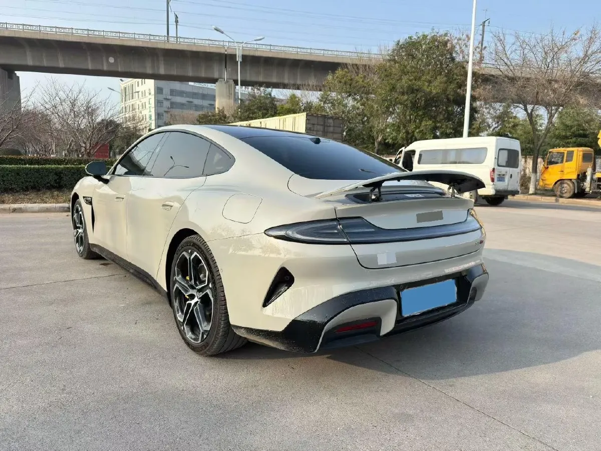 2024 MI SU7 BEV 101KWH,autocango,china used car exporter,china ev exporter,chinese used car exporter,chinese used ev exporter