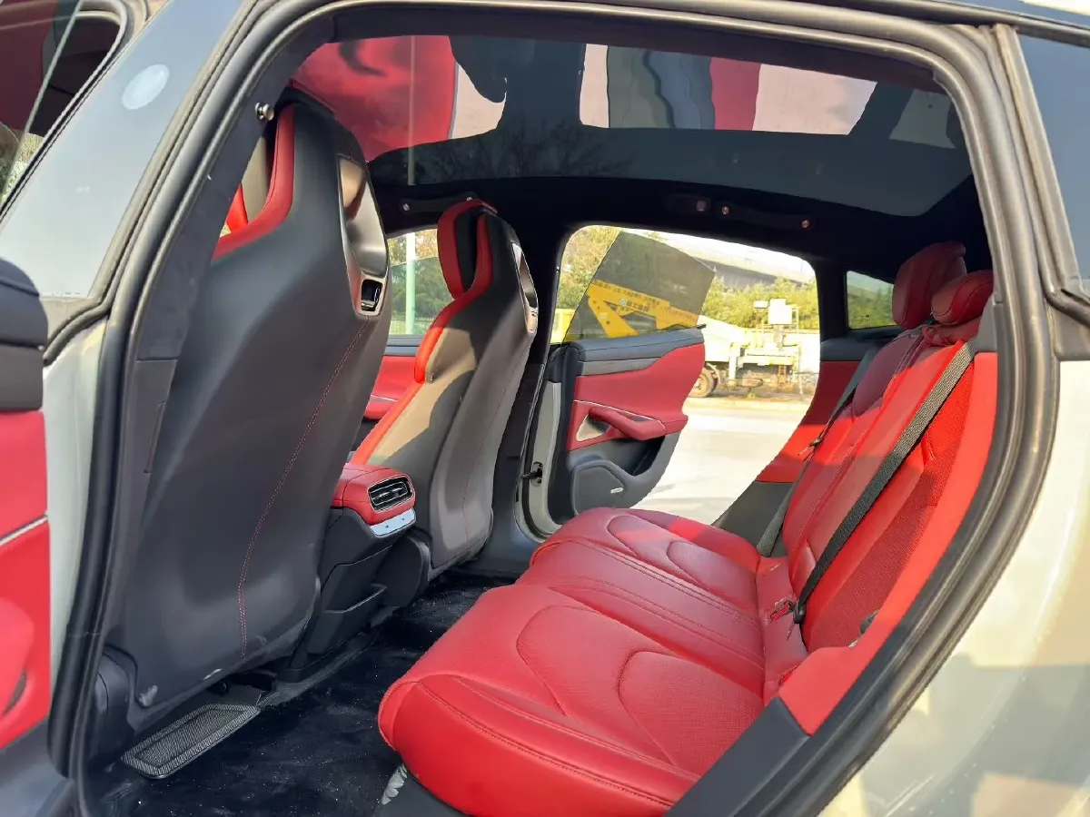 2024 MI SU7 BEV 101KWH,autocango,china used car exporter,china ev exporter,chinese used car exporter,chinese used ev exporter