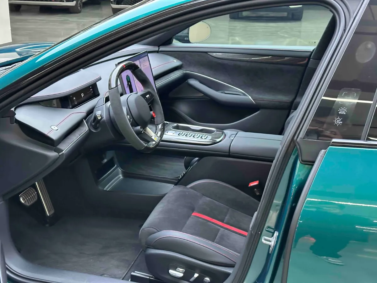 2025 MI SU7 Ultra BEV 93.7KWH,autocango,china used car exporter,china ev exporter,chinese used car exporter,chinese used ev exporter