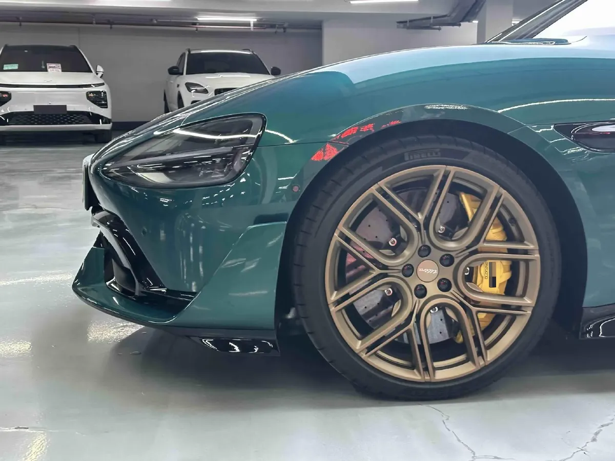 2025 MI SU7 Ultra BEV 93.7KWH,autocango,china used car exporter,china ev exporter,chinese used car exporter,chinese used ev exporter