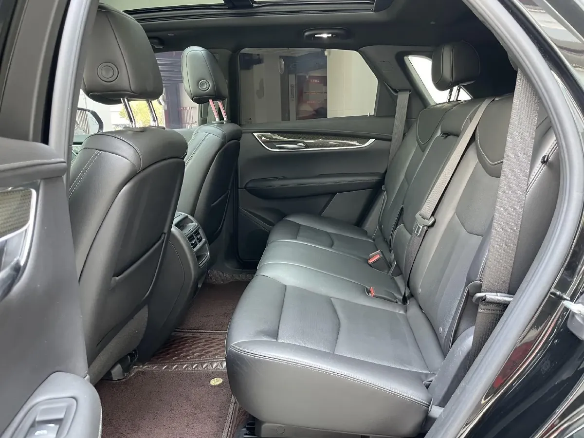 2022 Cadillac XT5 2.0T 237HP L4 9AT,autocango,china used car exporter,china ev exporter,chinese used car exporter,chinese used ev exporter