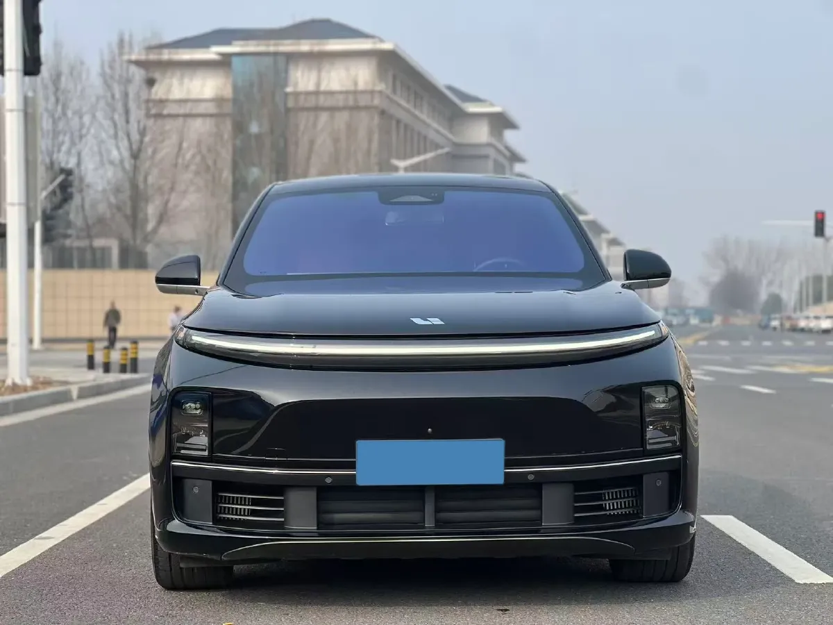 2023 Li L7 Range Extended 154HP REEV 40.9KWH,autocango,china used car exporter,china ev exporter,chinese used car exporter,chinese used ev exporter