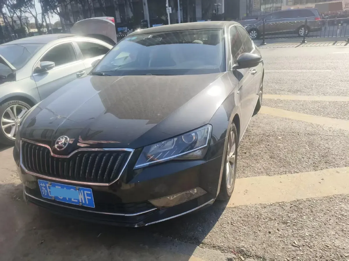 2018 Skoda Kodiak 1.8T 180HP L4 7DCT,autocango,china used car exporter,china ev exporter,chinese used car exporter,chinese used ev exporter