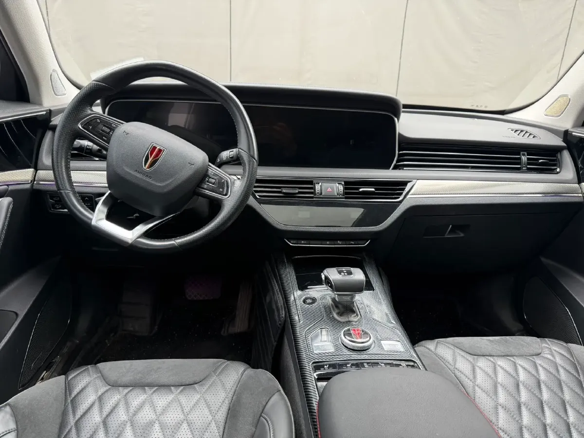 2019 HongQi HS5 2.0T 224HP L4 6AT,autocango,china used car exporter,china ev exporter,chinese used car exporter,chinese used ev exporter