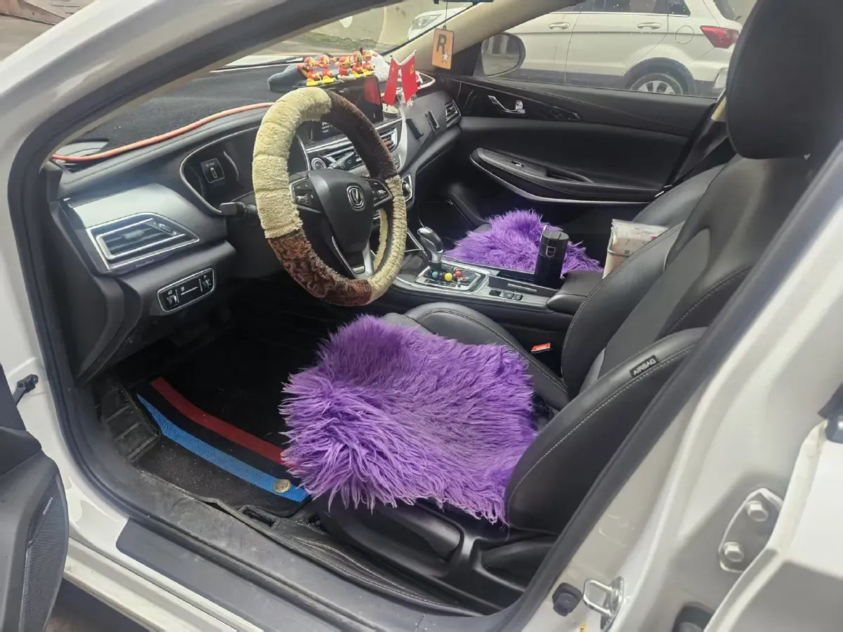 2020 ChangAn Raeton CC 1.5T 156HP L4 6AT,autocango,china used car exporter,china ev exporter,chinese used car exporter,chinese used ev exporter