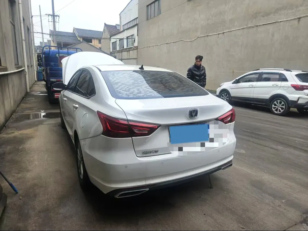 2020 ChangAn Raeton CC 1.5T 156HP L4 6AT,autocango,china used car exporter,china ev exporter,chinese used car exporter,chinese used ev exporter