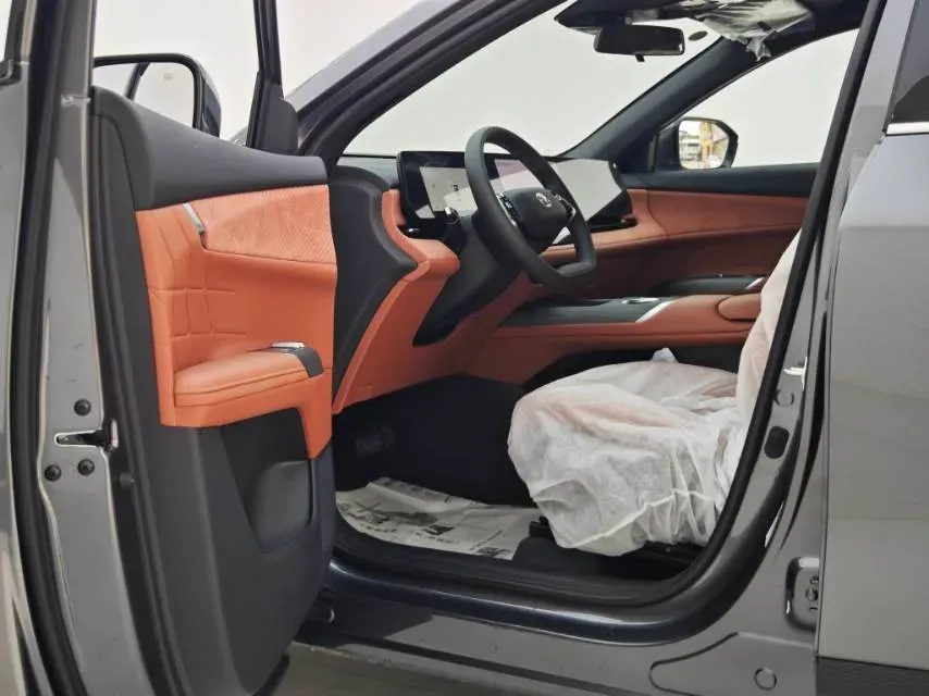 2025 ChangAn CS75 Plus 1.5T 192HP L4 8AT,autocango,china used car exporter,china ev exporter,chinese used car exporter,chinese used ev exporter