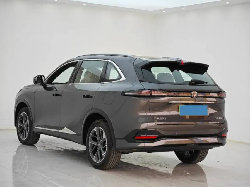 2025 ChangAn CS75 Plus 1.5T 192HP L4 8AT,autocango,china used car exporter,china ev exporter,chinese used car exporter,chinese used ev exporter