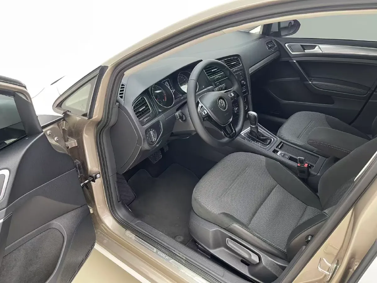 2018 Volkswagen Golf 1.4T 131HP L4 7DCT,autocango,china used car exporter,china ev exporter,chinese used car exporter,chinese used ev exporter