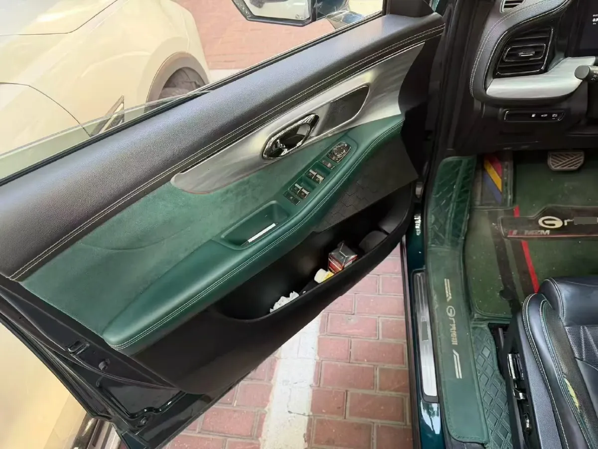 2022 GAC Trumpchi GS8 2.0T 190HP L4 E-CVT Hybrid,autocango,china used car exporter,china ev exporter,chinese used car exporter,chinese used ev exporter