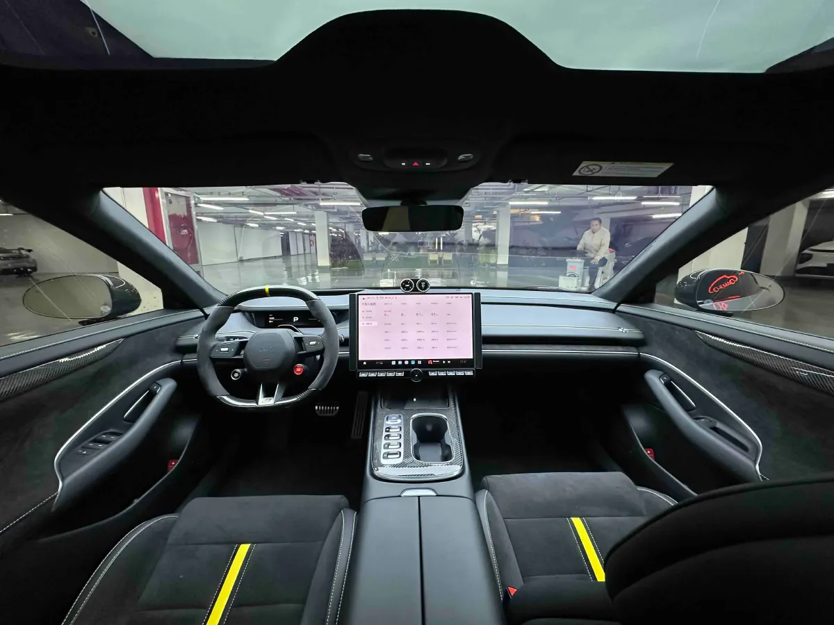 2025 MI SU7 Ultra BEV 93.7KWH,autocango,china used car exporter,china ev exporter,chinese used car exporter,chinese used ev exporter