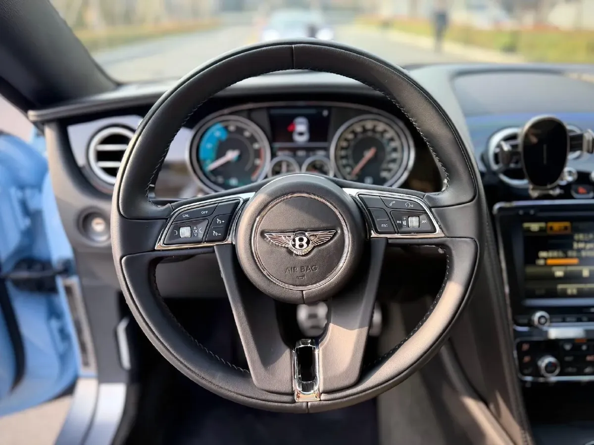 2017 Bentley Continental 4.0T 528HP V8 8AT,autocango,china used car exporter,china ev exporter,chinese used car exporter,chinese used ev exporter