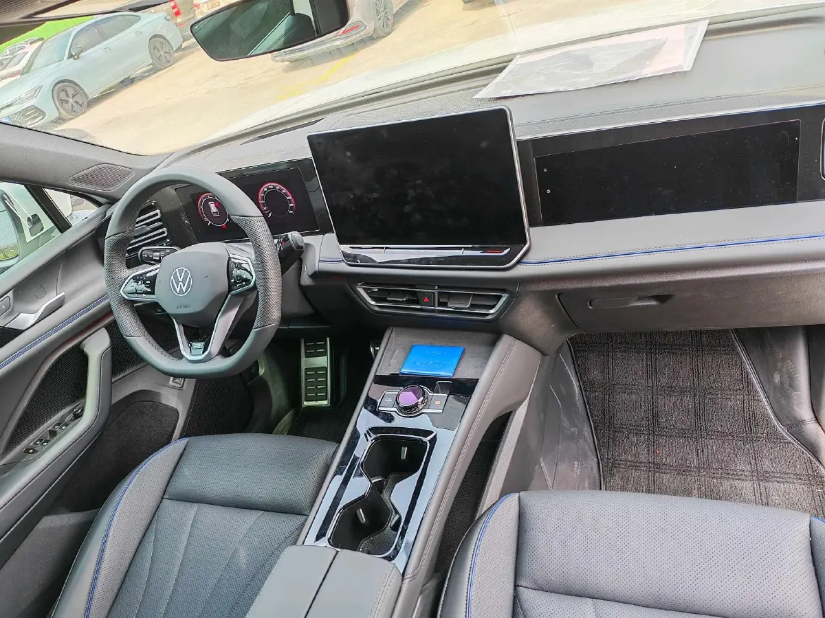 2024 Volkswagen Tiguan L 2.0T 186HP L4 7DCT,autocango,china used car exporter,china ev exporter,chinese used car exporter,chinese used ev exporter