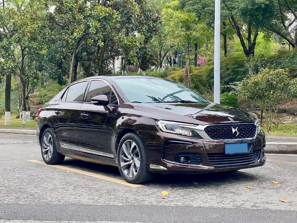 2018 DS 5LS 1.6T 167HP L4 6AT,autocango,china used car exporter,china ev exporter,chinese used car exporter,chinese used ev exporter