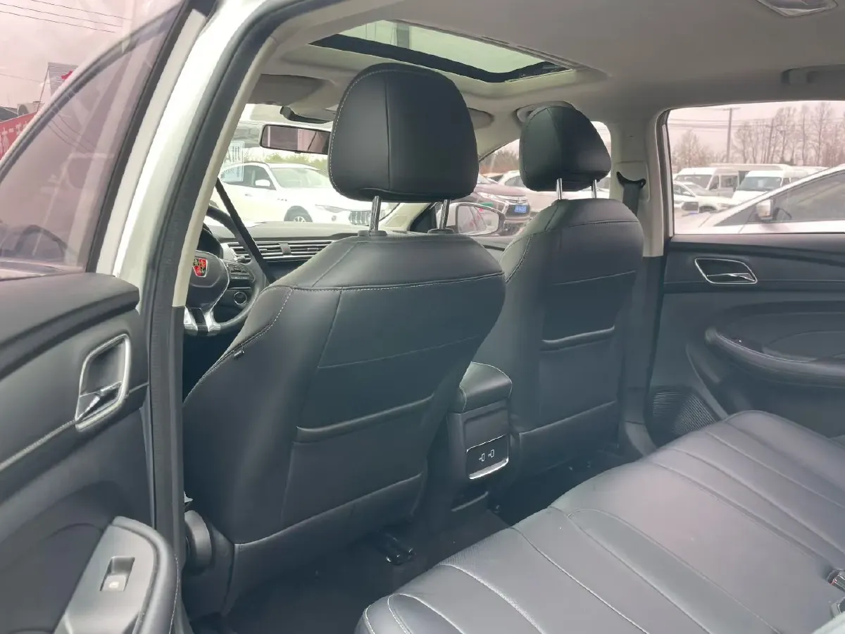 2019 Roewe i5 1.5L 120HP L4 CVT,autocango,china used car exporter,china ev exporter,chinese used car exporter,chinese used ev exporter