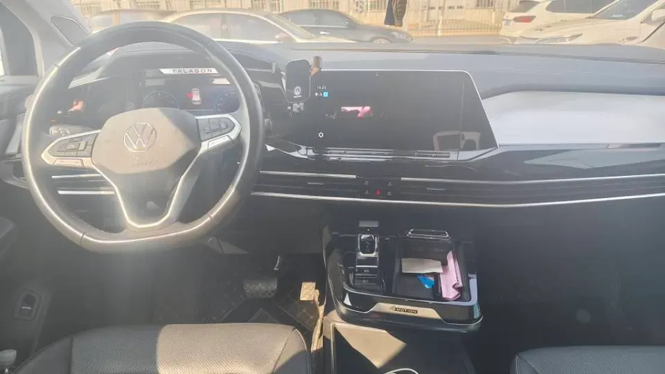 2022 Volkswagen Talagon 2.0T 220HP L4 7DCT,autocango,china used car exporter,china ev exporter,chinese used car exporter,chinese used ev exporter