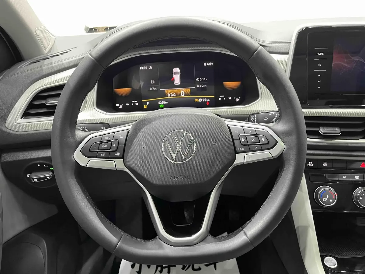 2023 Volkswagen T-Roc 1.4T 150HP L4 7DCT,autocango,china used car exporter,china ev exporter,chinese used car exporter,chinese used ev exporter