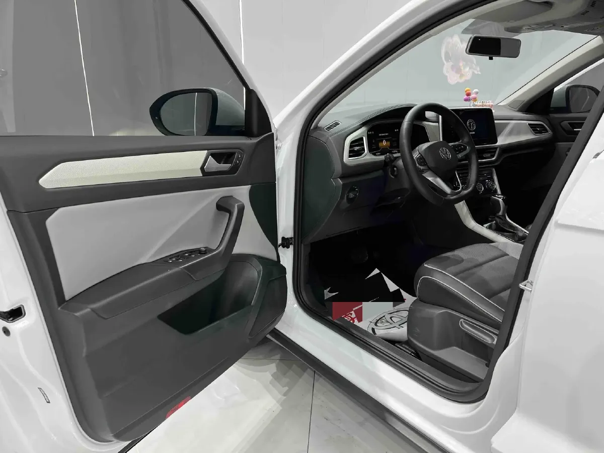 2023 Volkswagen T-Roc 1.4T 150HP L4 7DCT,autocango,china used car exporter,china ev exporter,chinese used car exporter,chinese used ev exporter