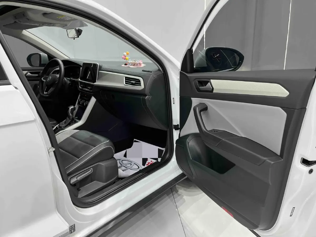 2023 Volkswagen T-Roc 1.4T 150HP L4 7DCT,autocango,china used car exporter,china ev exporter,chinese used car exporter,chinese used ev exporter