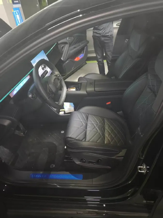 2025 LYNK&CO 10 EM-P 1.5T 163HP L4 3DHT PHEV,autocango,china used car exporter,china ev exporter,chinese used car exporter,chinese used ev exporter