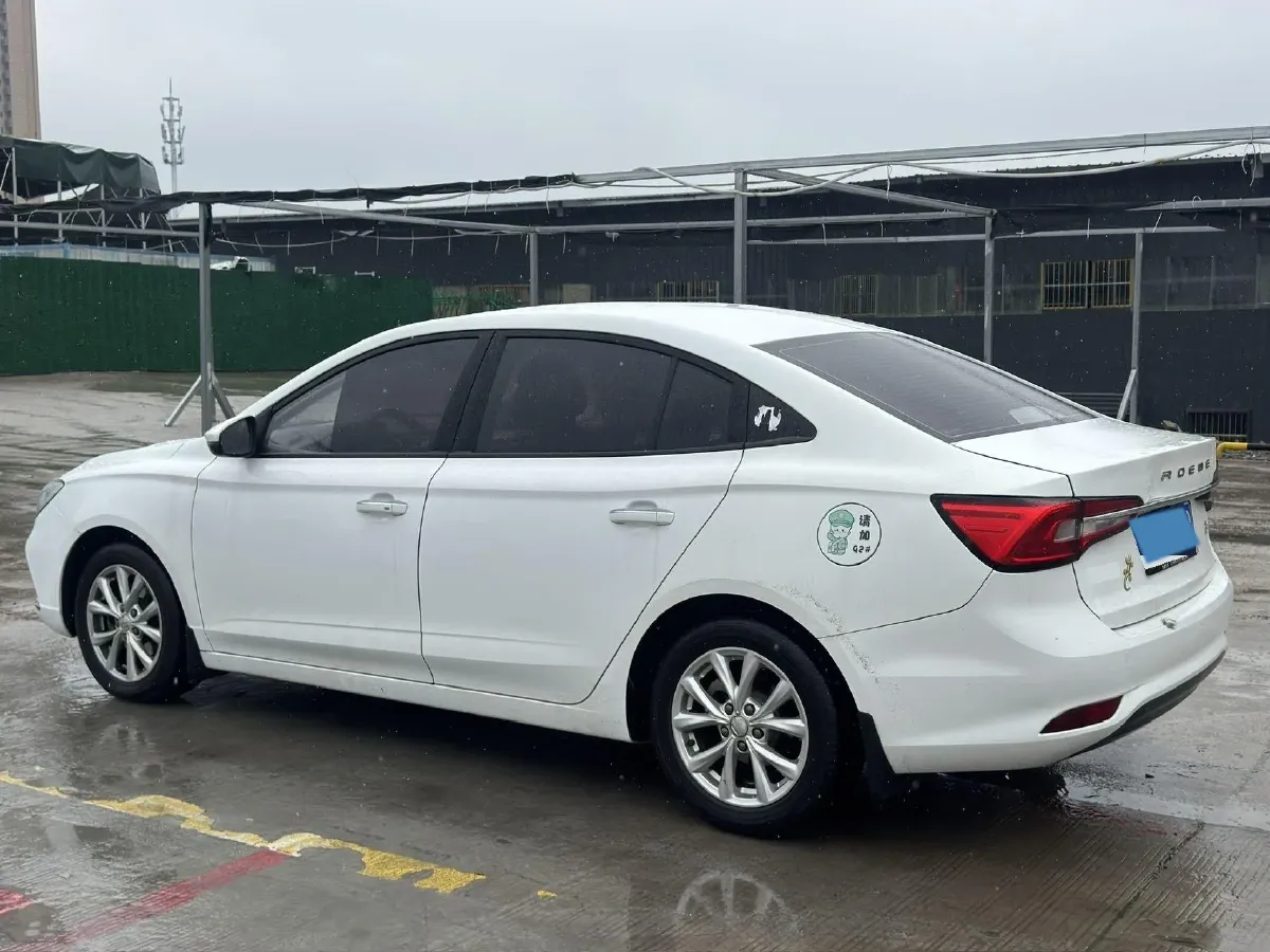 2020 Roewe i5 1.5L 120HP L4 5MT,autocango,china used car exporter,china ev exporter,chinese used car exporter,chinese used ev exporter