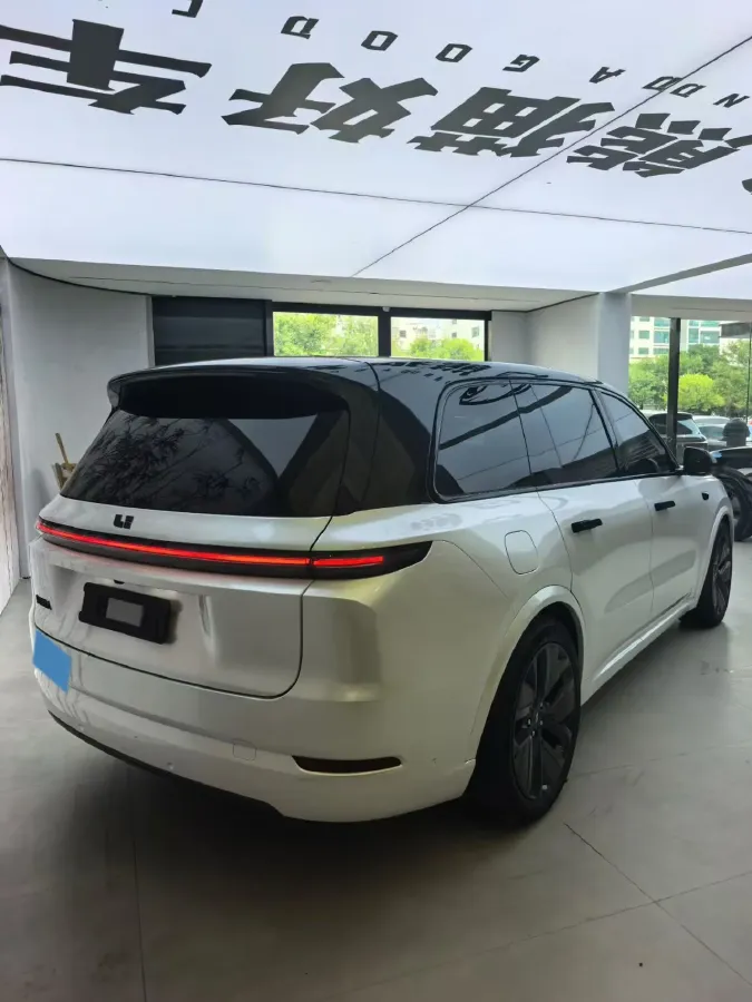 2022 Li L9 Range Extended 154HP REEV 42.6KWH,autocango,china used car exporter,china ev exporter,chinese used car exporter,chinese used ev exporter