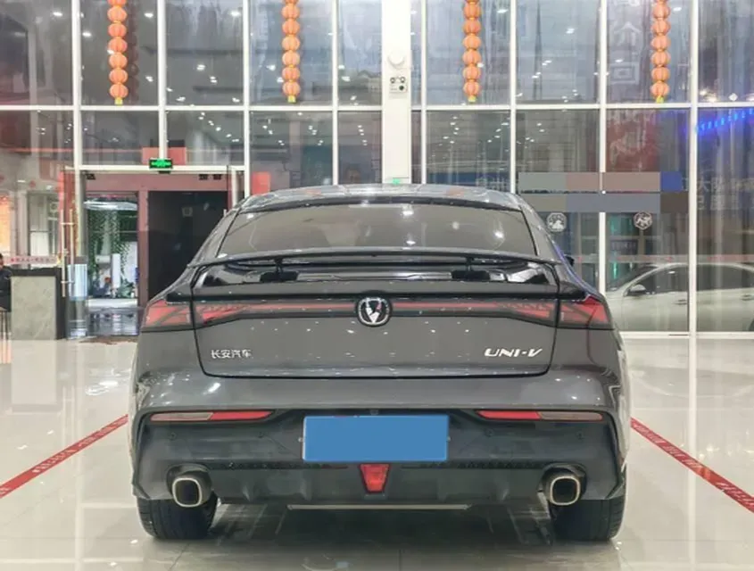 2023 ChangAn UNI-V 1.5T 188HP L4 7DCT,autocango,china used car exporter,china ev exporter,chinese used car exporter,chinese used ev exporter